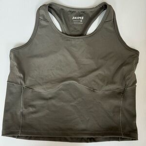 limited-edition SKIMS Performance Tank- L
